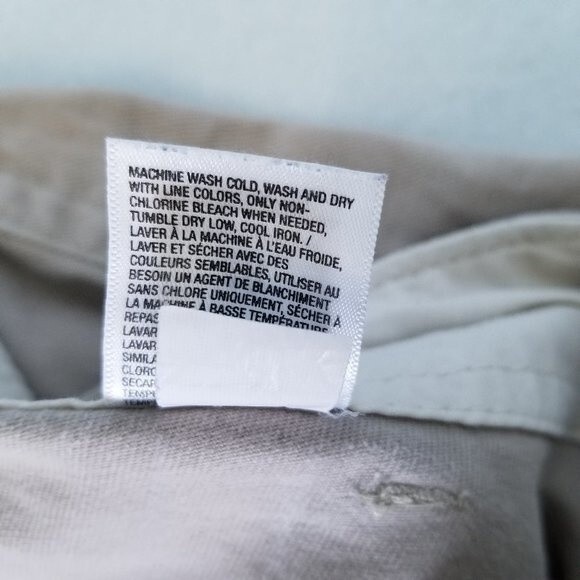 Old Navy Broken In Tan Khaki Shorts Men's Size 48 - Picture 4 of 5